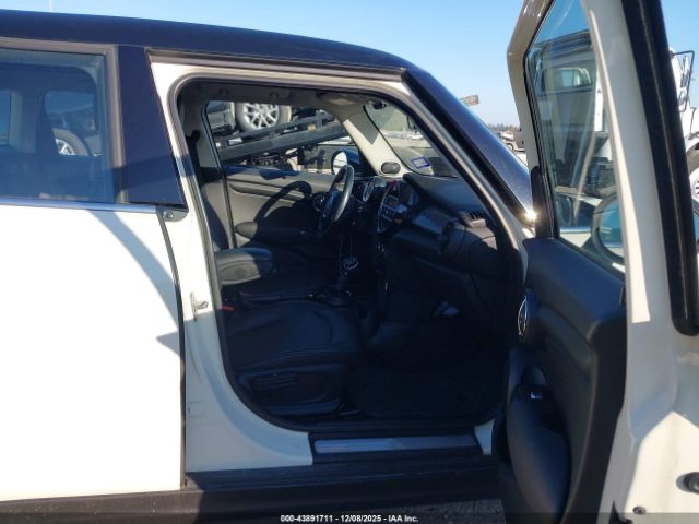 MINI Hardtop Cooper Image 11