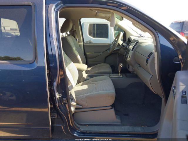 Nissan Frontier Sv Image 9