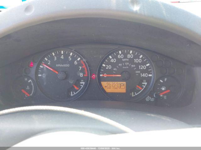 Nissan Frontier Sv Image 2