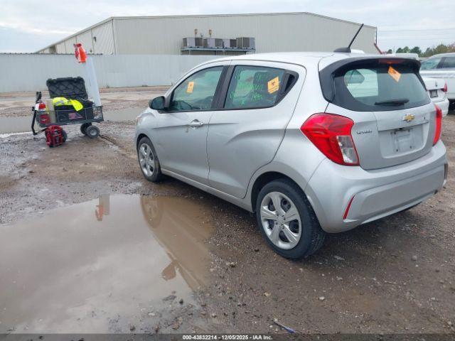 Chevrolet Spark Ls Cvt Image 4