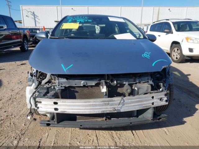 Toyota Corolla Le Image 17