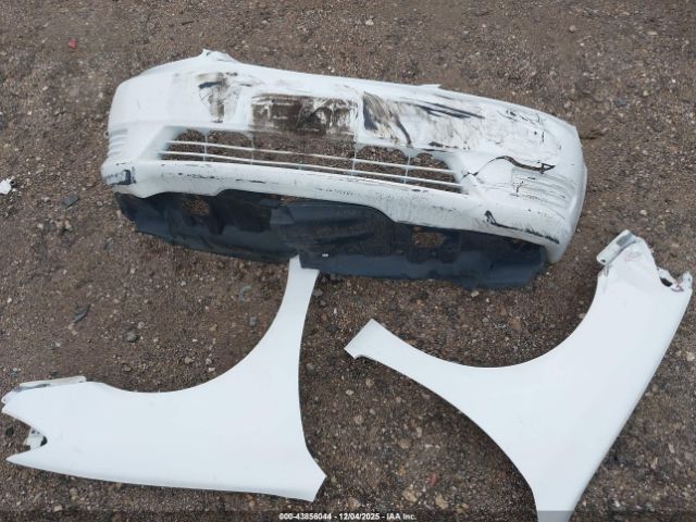 Toyota Camry Le Image 9