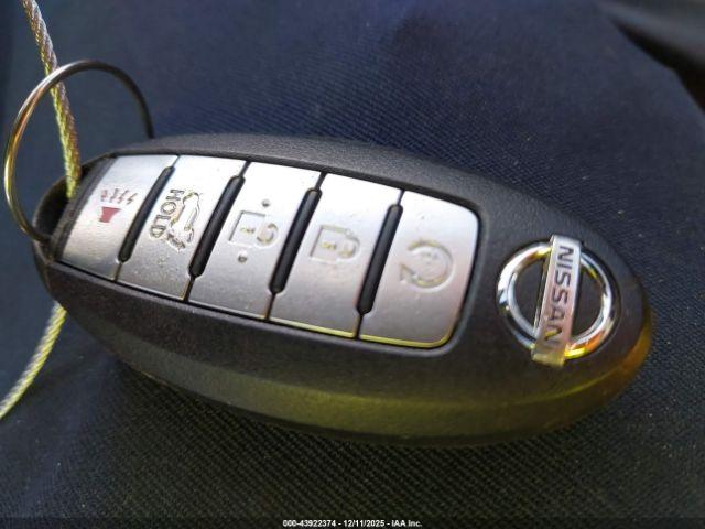 Nissan Rogue Sv Image 2