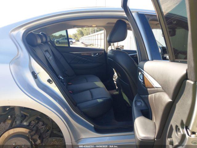 INFINITI Q50 3.0t Luxe Image 10