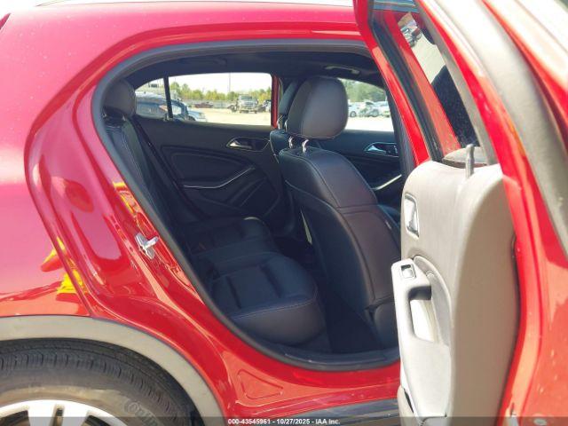 Mercedes-Benz GLA Image 4