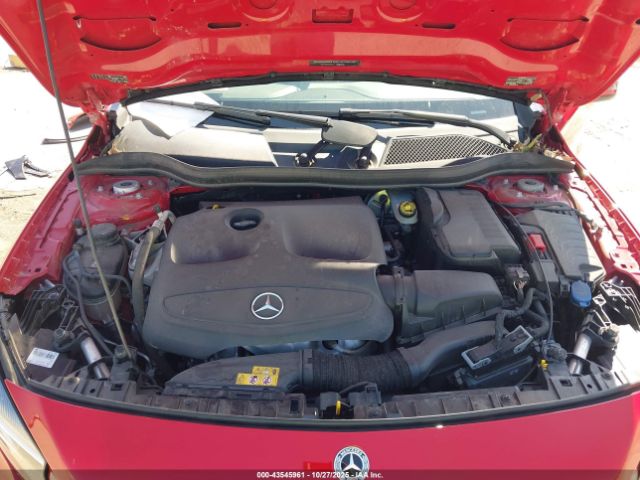 Mercedes-Benz GLA Image 3