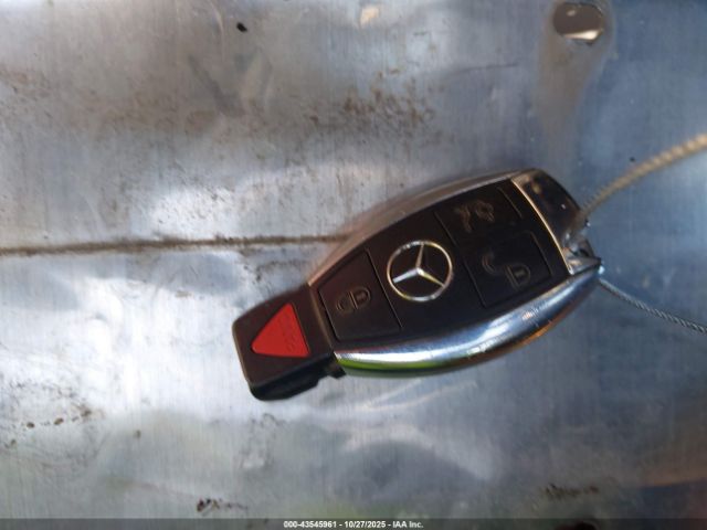 Mercedes-Benz GLA Image 16