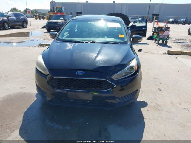 Ford Focus Se Image 12