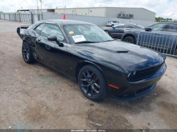  Salvage Dodge Challenger