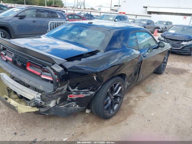Dodge Challenger Sxt Image 2