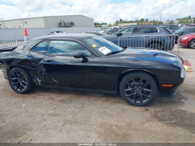 Dodge Challenger Sxt Image 13