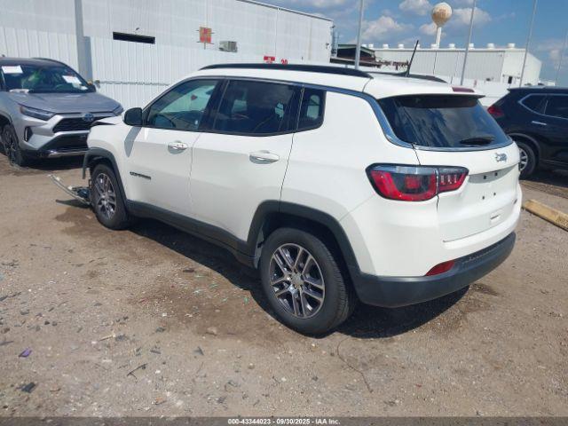 Jeep Compass Sun And Wheel Fwd Image 4