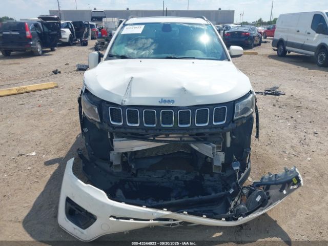 Jeep Compass Sun And Wheel Fwd Image 17