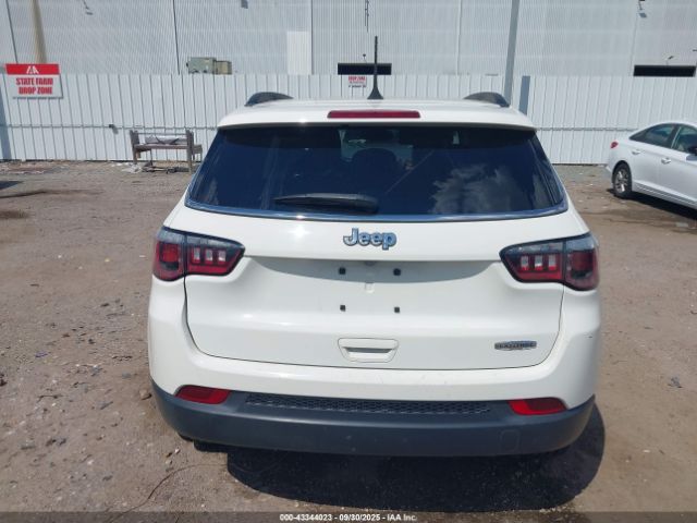 Jeep Compass Sun And Wheel Fwd Image 12