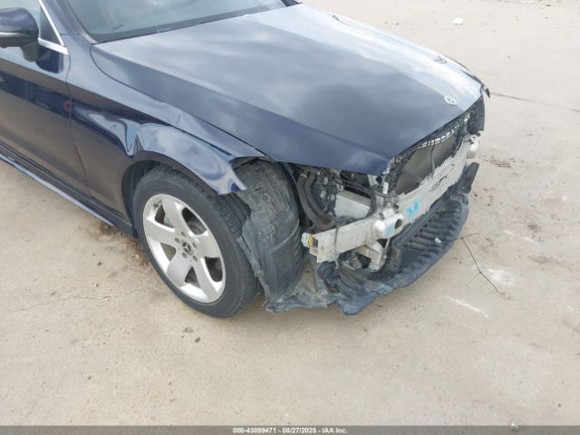 Mercedes-Benz C-Class Image 15