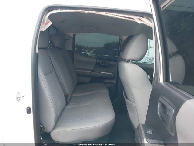 Toyota Tacoma Sr5 V6 Image 14