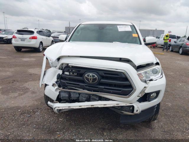 Toyota Tacoma Sr5 V6 Image 4