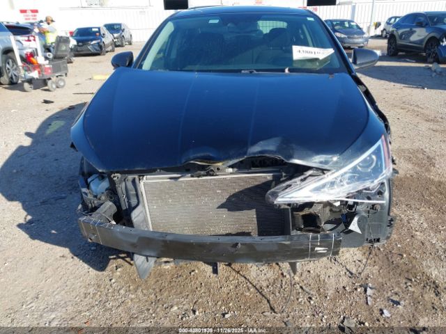 Hyundai ELANTRA Value Edition Image 3