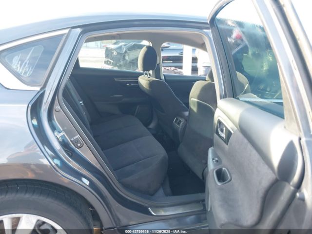 Nissan Altima 2.5 Sv Image 11