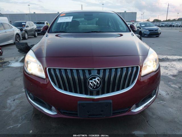 Buick Regal Turbo Sport Touring Image 13