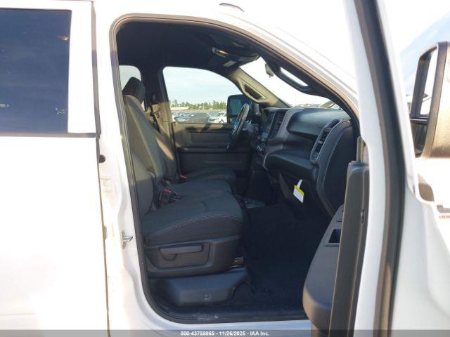 Ram 2500 Tradesman  4x4 6'4 Box Image 4