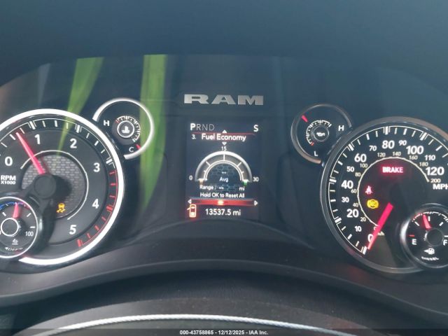 Ram 2500 Tradesman  4x4 6'4 Box Image 9