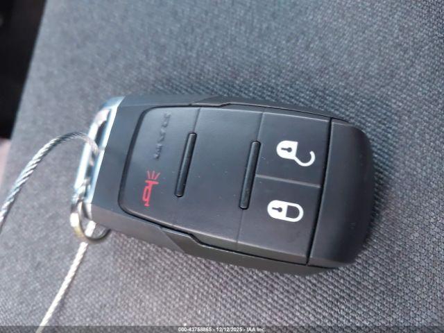 Ram 2500 Tradesman  4x4 6'4 Box Image 14