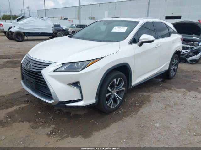 Lexus RX Image 3