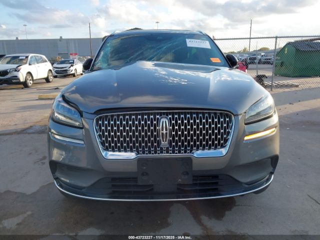 Lincoln Corsair Standard Image 10