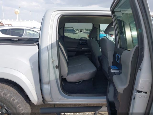 Toyota Tacoma Sr5 V6 Image 8