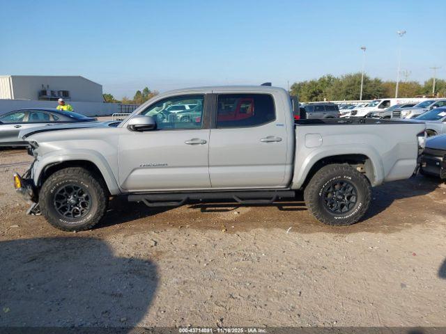 Toyota Tacoma Sr5 V6 Image 13