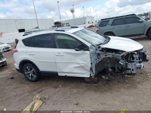 Toyota RAV4 Xle Image 9