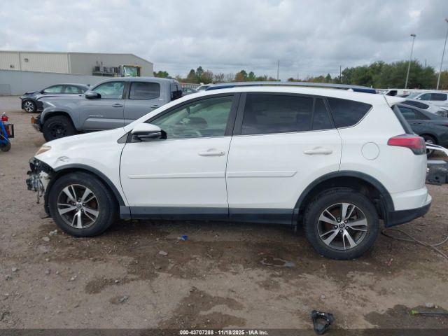 Toyota RAV4 Xle Image 8