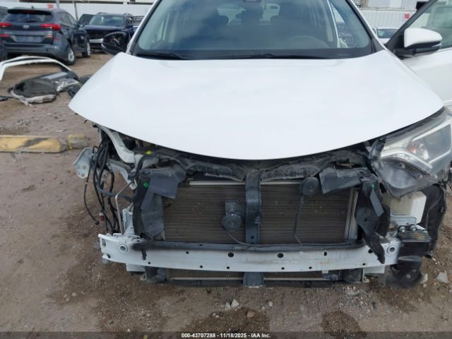 Toyota RAV4 Xle Image 13