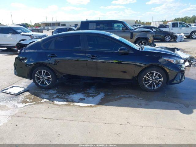 Kia Forte Lxs Image 3