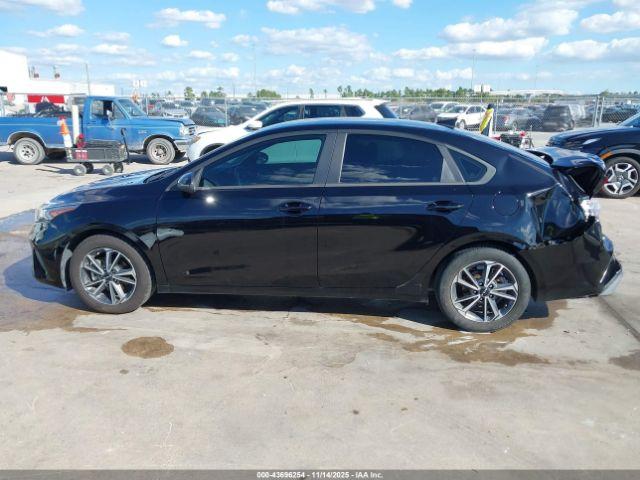 Kia Forte Lxs Image 11