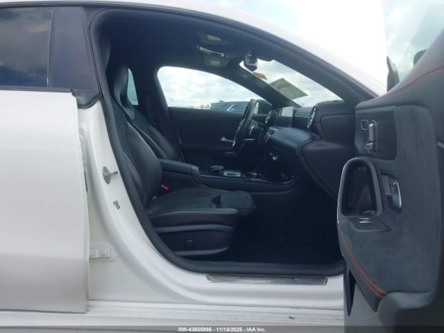 Mercedes-Benz Cla-class Image 2