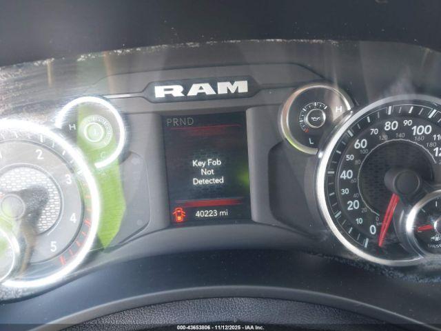 Ram 3500 Tradesman  4x4 8' Box Image 3