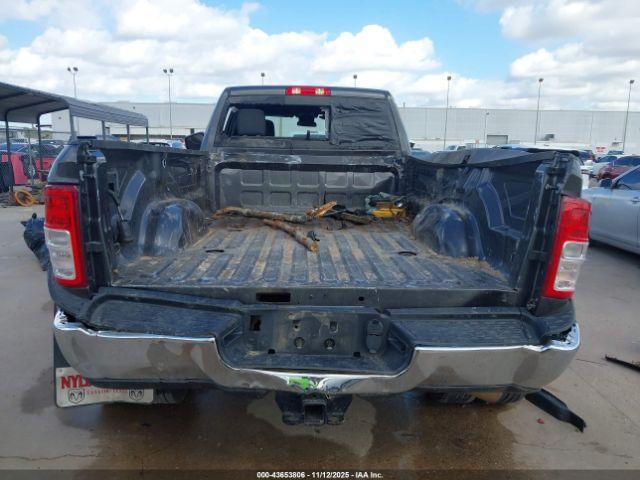 Ram 3500 Tradesman  4x4 8' Box Image 6