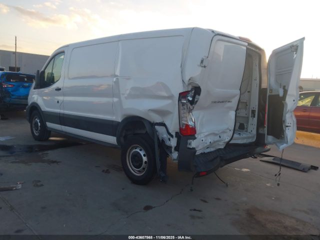 Ford Transit Image 10