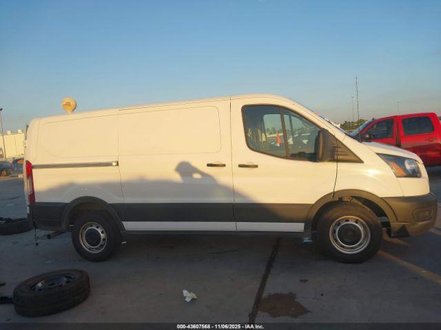 Ford Transit Image 2