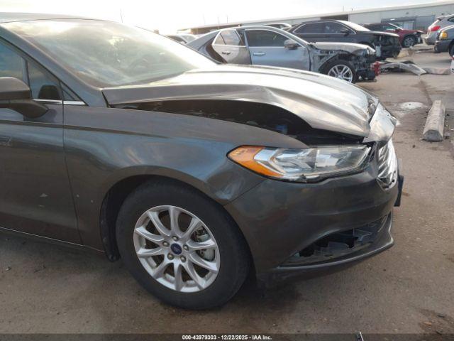 Ford Fusion S Image 16