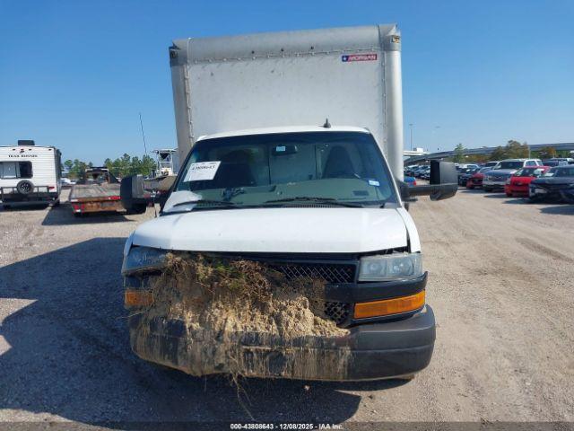 Chevrolet Express Work Van Image 10