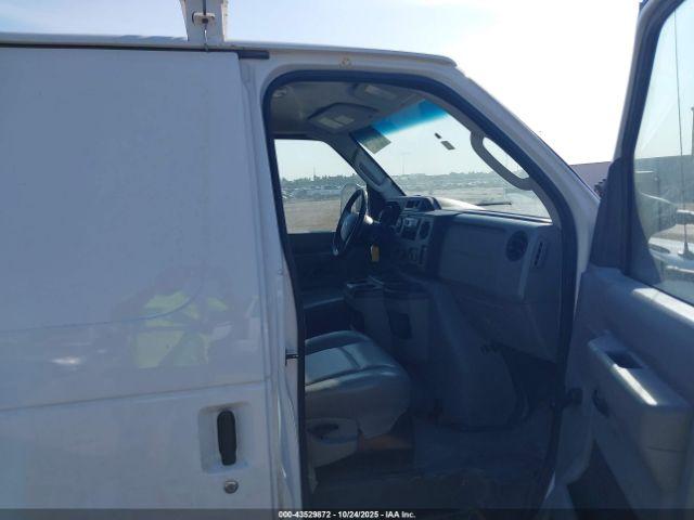 Ford E-250 Commercial Image 4