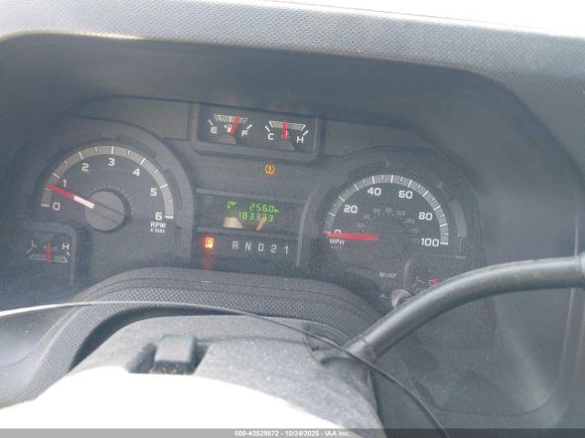 Ford E-250 Commercial Image 9