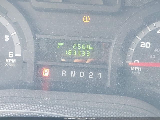 Ford E-250 Commercial Image 10