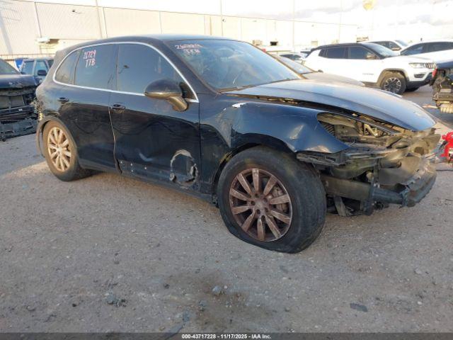  Salvage Porsche Cayenne