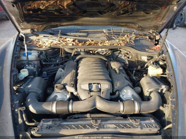 Porsche Cayenne S Image 8