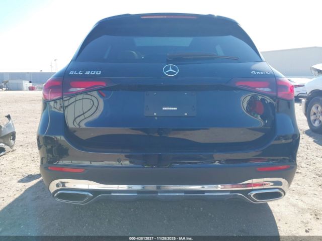 Mercedes-Benz GLC 4matic Suv Image 19