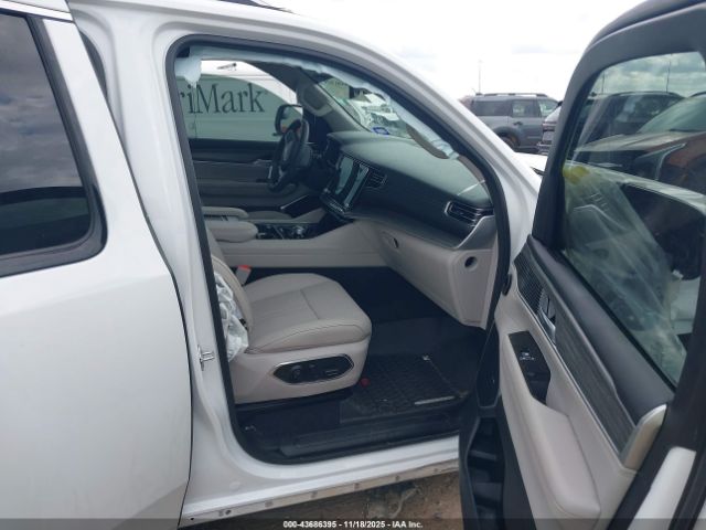 Jeep Wagoneer Series Ii 4x4 Image 13